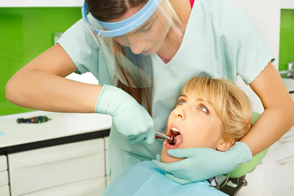 Can You Drink Soda After Wisdom Teeth Removal Safely? 4 What Happens During the Extraction Procedure 1